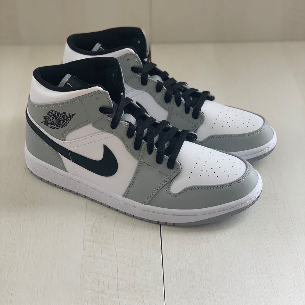 ❌SOLD❌Jordan 1 Smoke grey